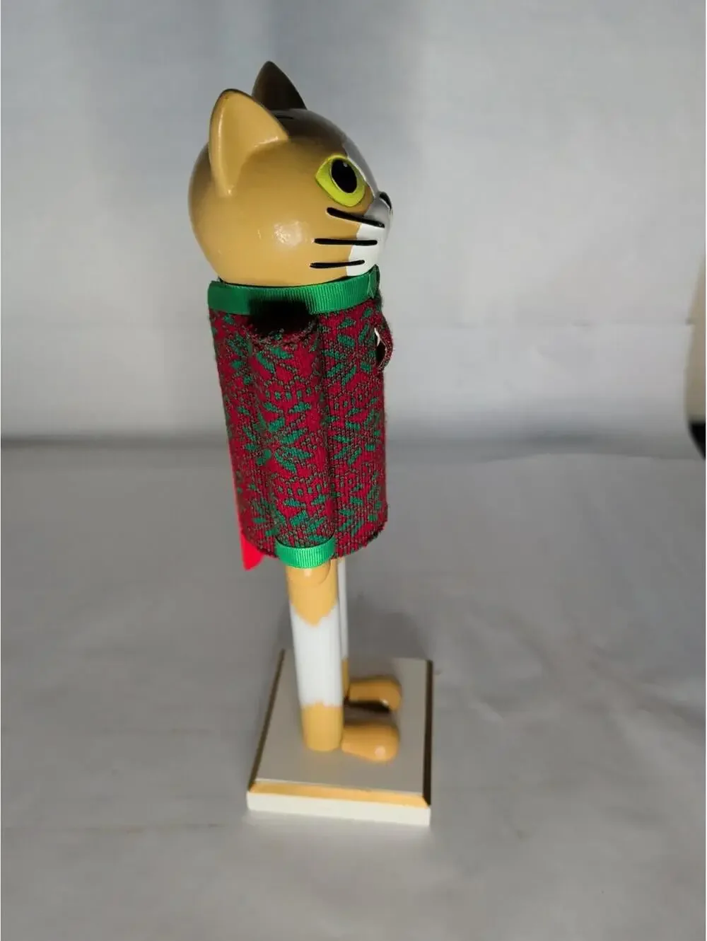 2017 Christmas Cat Sweater Holding Mouse Wooden Nutcracker  Threshold 12